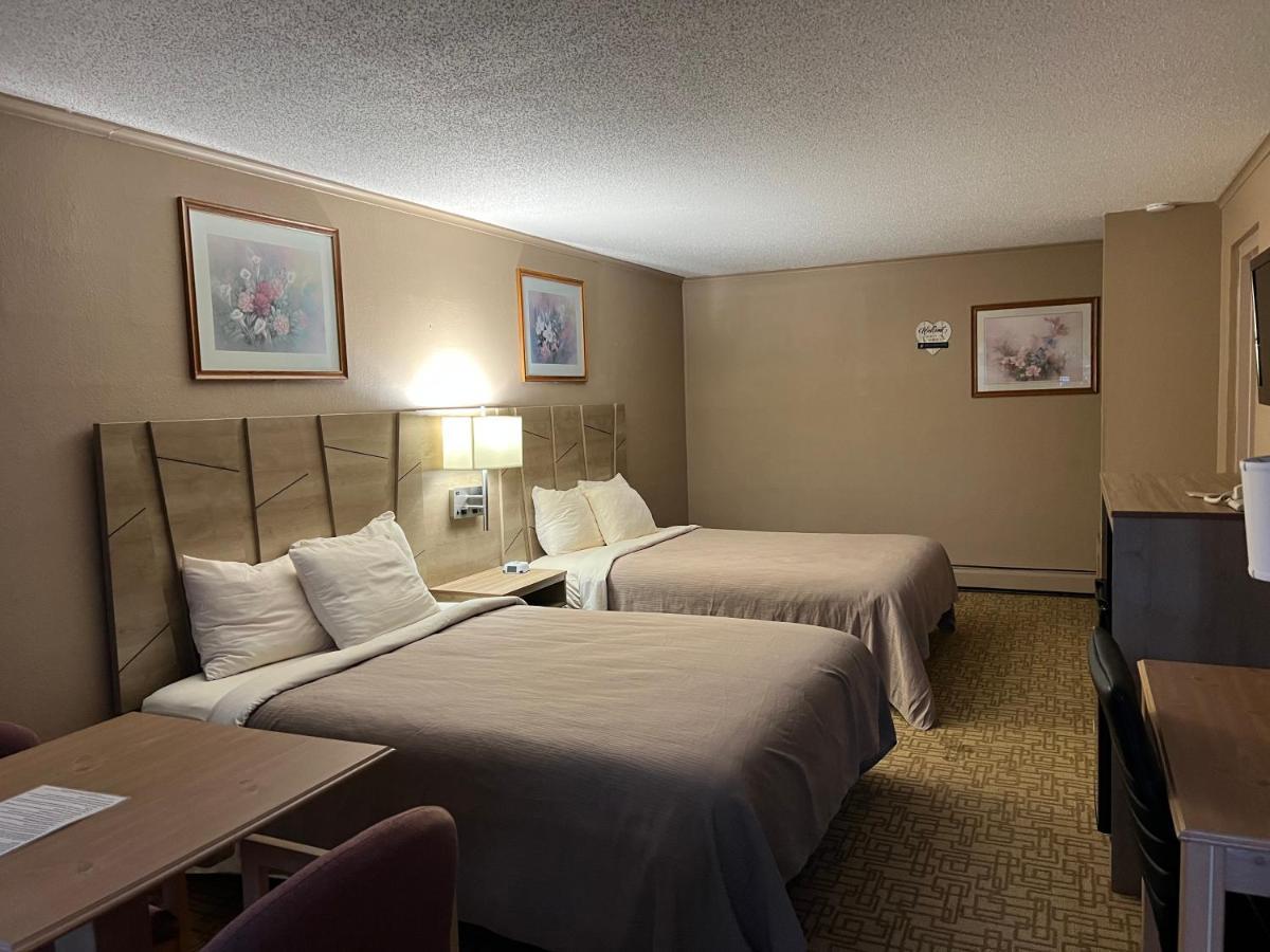 Viking Arms Inn - Ludington Ngoại thất bức ảnh
