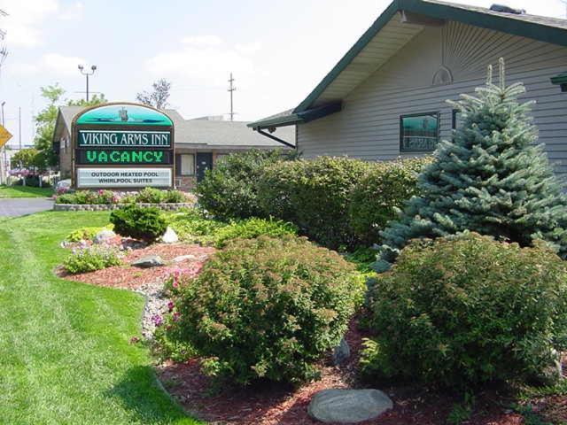 Viking Arms Inn - Ludington Ngoại thất bức ảnh